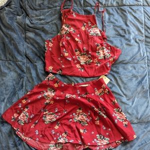 Red Floral Crop top and Shorts 2-Piece Set Size Small